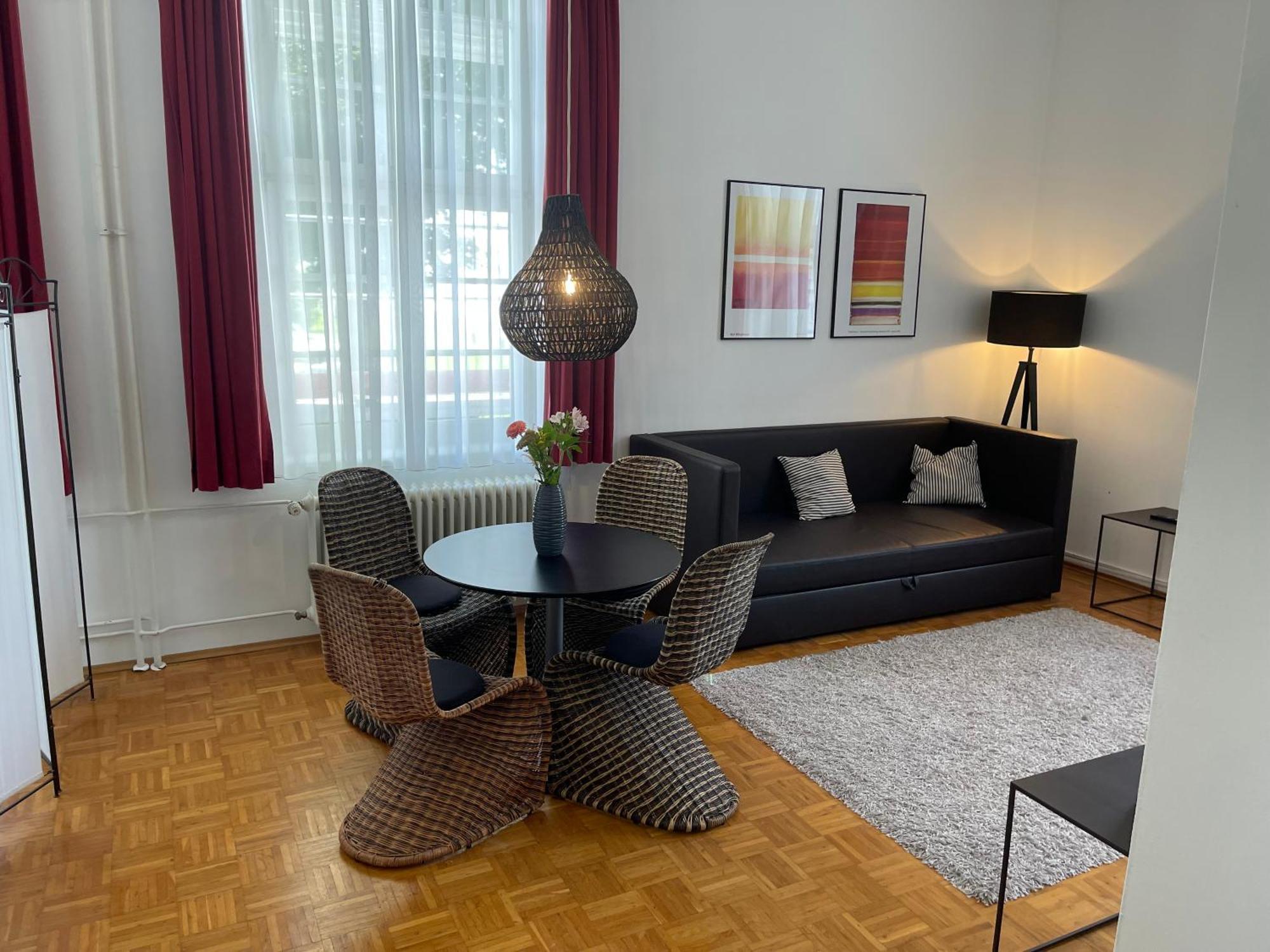 Whliving - Apartments & Studios In Констанц Экстерьер фото