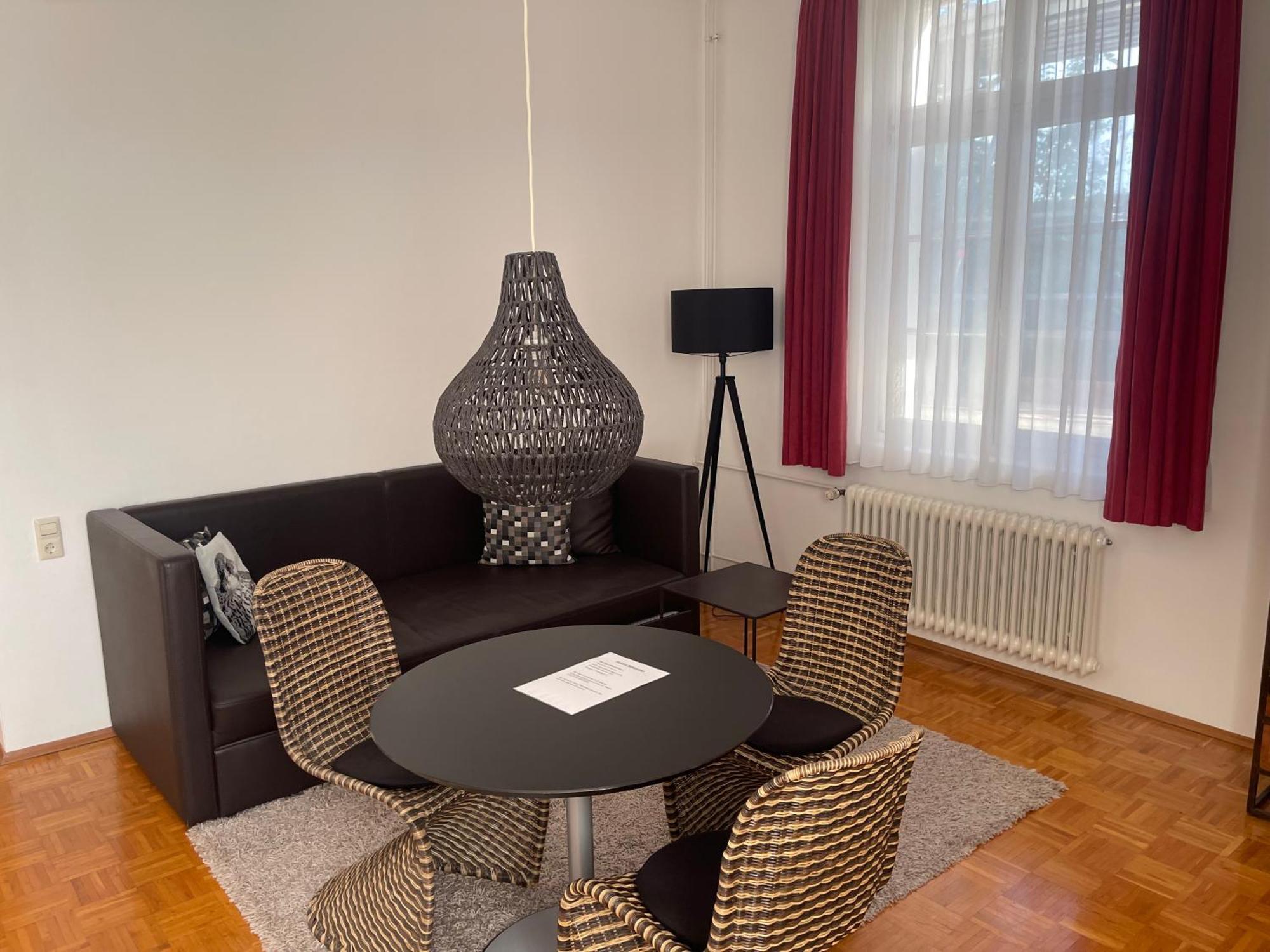 Whliving - Apartments & Studios In Констанц Экстерьер фото
