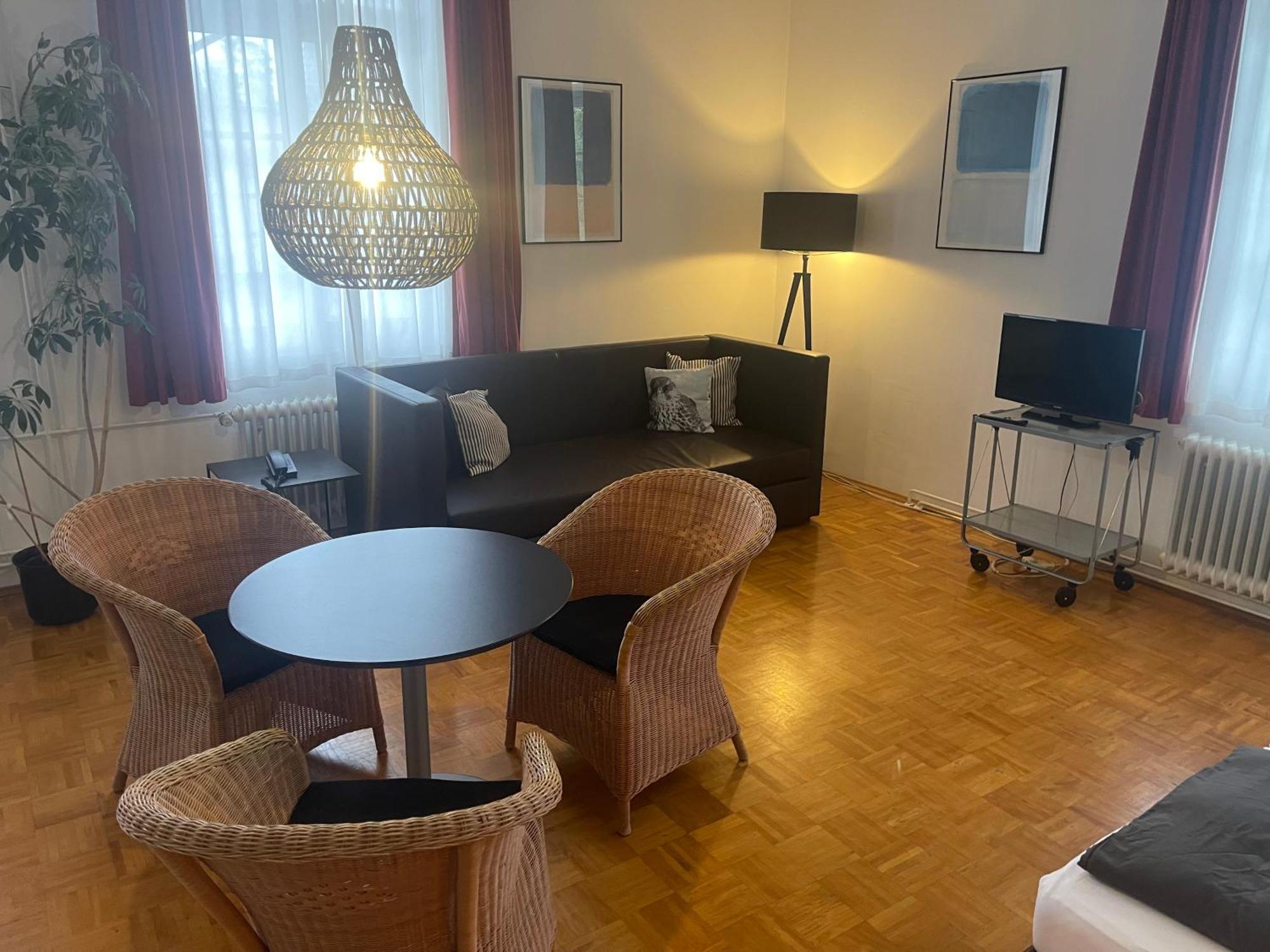 Whliving - Apartments & Studios In Констанц Экстерьер фото