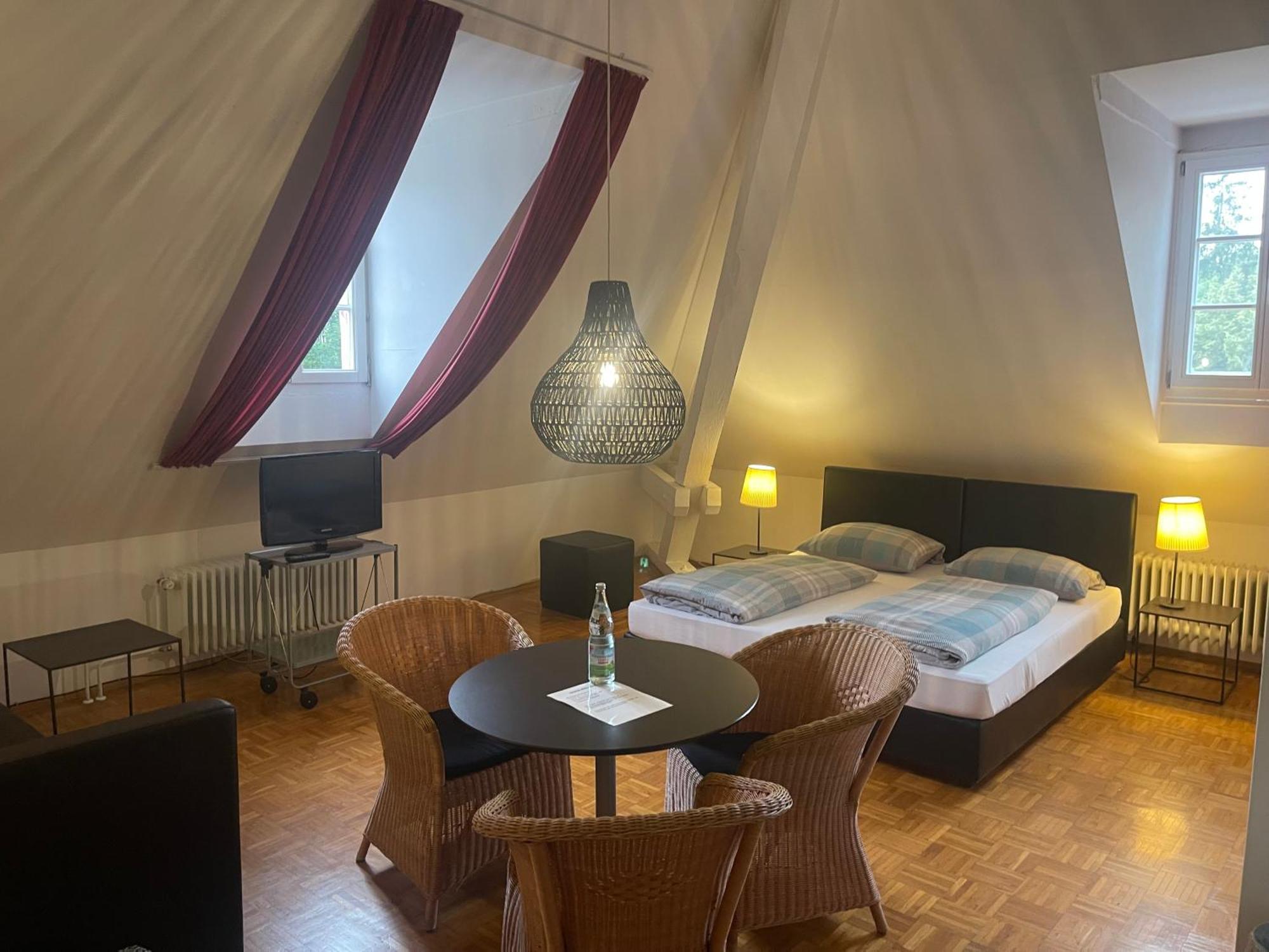 Whliving - Apartments & Studios In Констанц Экстерьер фото