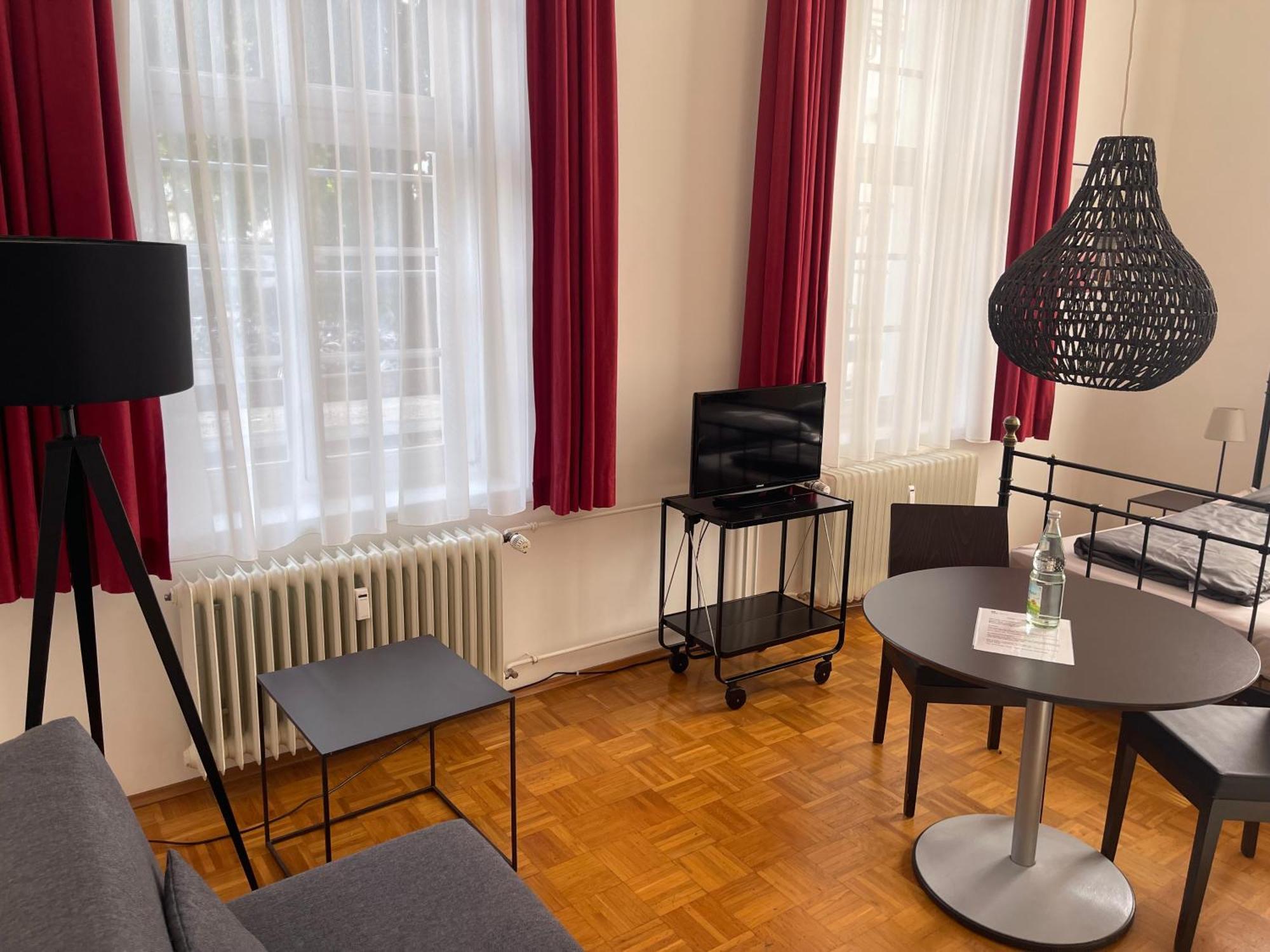 Whliving - Apartments & Studios In Констанц Экстерьер фото