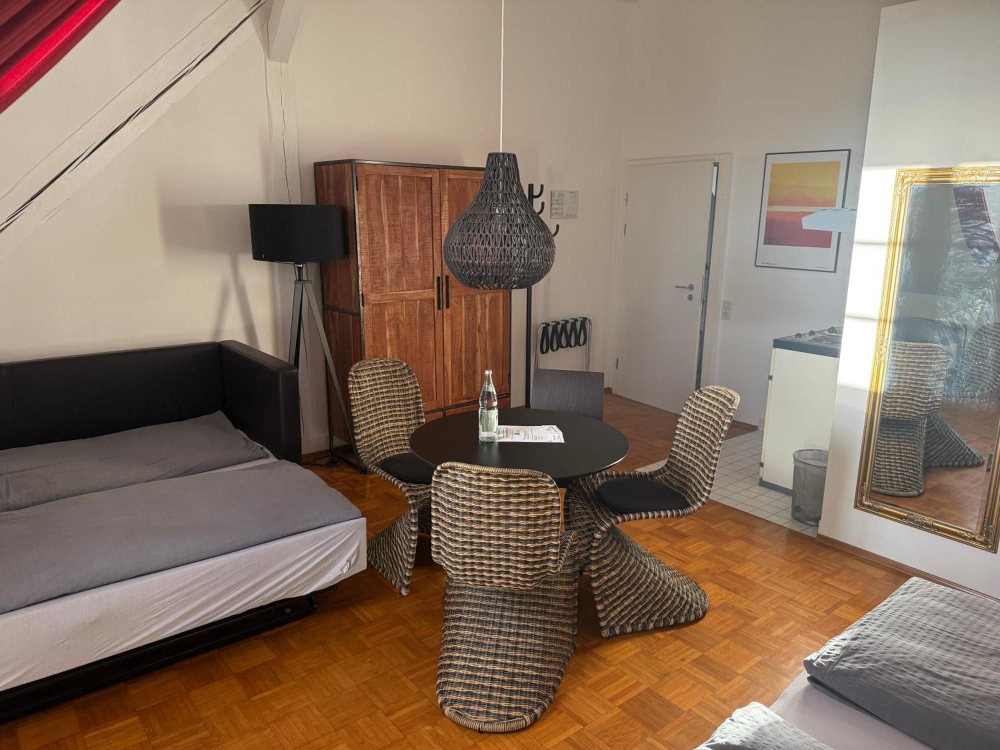Whliving - Apartments & Studios In Констанц Экстерьер фото